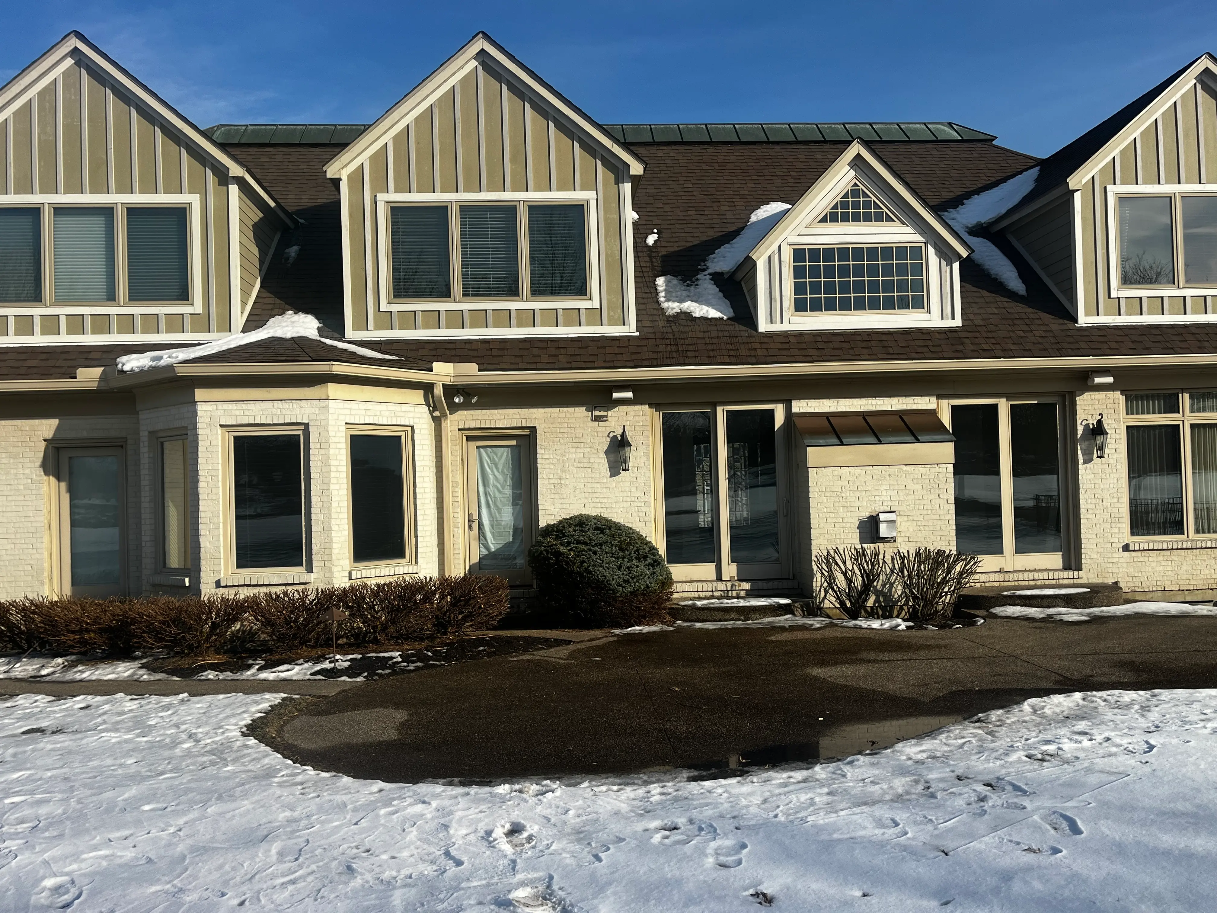 Fascia and soffit installation on a Hamilton OH home